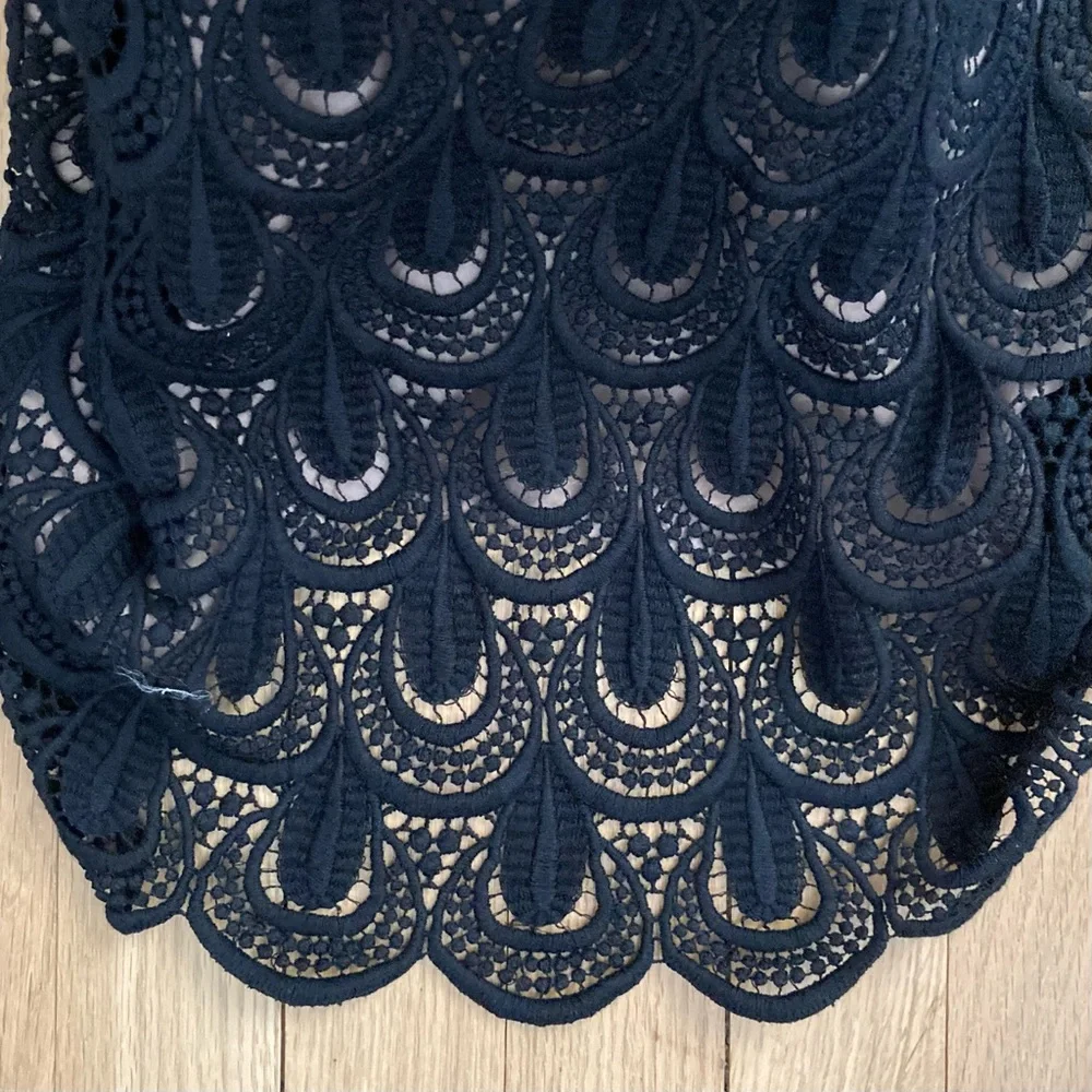 NWT Ann Taylor Black Guipure Lace Evening Skirt size 8 T